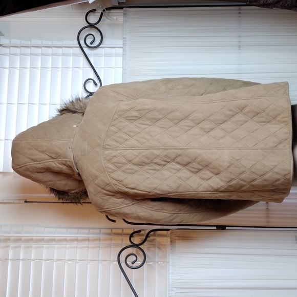 Gallery Quilted Hooded Coat Large - Picture 4 of 16